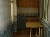 Satılır 2 otaqlı köhnə tikili 50 m², 8-ci mikrorayon q., photo 3 from 4