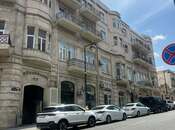 Продаётся 3-комн. вторичка 75 м², м. Ичеришехер, photo 1 from 8