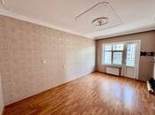 Satılır 3 otaqlı köhnə tikili 82 m², Xalqlar Dostluğu m., photo 1 from 8