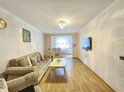 Satılır 3 otaqlı köhnə tikili 80 m², İnşaatçılar m., photo 1 from 8