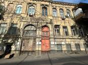 Продаётся 3-комн. вторичка 65 м², м. Низами, photo 2 from 8