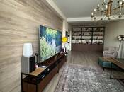 Сдаётся 2-комн. новостройка 102 м², м. Низами, photo 1 from 8
