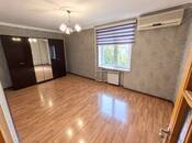 Продается 2-комн. вторичка 50 м², м. Нефтчиляр, photo 2 from 8