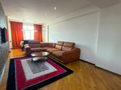 Satılır 3 otaqlı köhnə tikili 125 m², İnşaatçılar m., photo 1 from 8