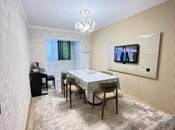 Satılır 4 otaqlı köhnə tikili 110 m², İnşaatçılar m., photo 2 from 8