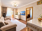 Satılır 2 otaqlı köhnə tikili 55.7 m², Səbail r., photo 1 from 8