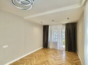 Продается 2-комн. вторичка 45 м², м. Элмляр Академиясы, photo 1 from 8