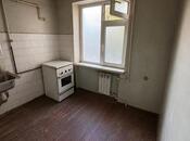 Продается 2-комн. вторичка 40 м², м. Кара Караев, photo 3 from 5