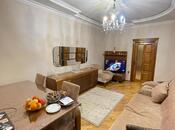Продаётся 3-комн. вторичка 68 м², м. Мемар Аджеми, photo 1 from 8