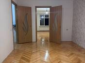 Satılır 2 otaqlı köhnə tikili 55 m², İnşaatçılar m., photo 7 from 8