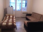 Сдаётся 3-комн. вторичка 65 м², м. Нефтчиляр, photo 1 from 8