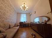 Satılır 2 otaqlı köhnə tikili 65 m², Elmlər Akademiyası m., photo 2 from 8