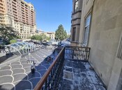 Satılır 4 otaqlı köhnə tikili 105 m², Sahil m., photo 1 from 8