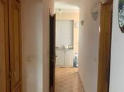 Satılır 3 otaqlı köhnə tikili 70 m², Qara Qarayev m., photo 4 from 8