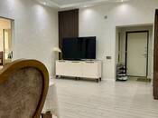 Продается 3-комн. новостройка 77 м², м. Кара Караев, photo 1 from 8