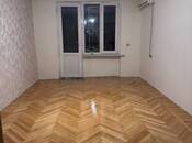 Satılır 2 otaqlı köhnə tikili 55 m², İnşaatçılar m., photo 1 from 8