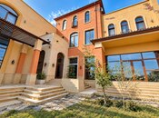 Satılır 10 otaqlı həyət evi/bağ evi 1 650 m², Badamdar q., photo 1 from 8