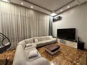 Satılır 6 otaqlı köhnə tikili 250 m², Sahil m., photo 1 from 8