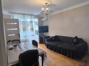 Satılır 2 otaqlı köhnə tikili 55 m², İnşaatçılar m., photo 1 from 7