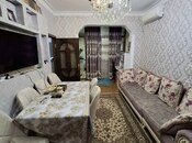Продается 3-комн. вторичка 70 м², м. 20 января, photo 1 from 8