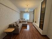 Продаётся 3-комн. вторичка 80 м², м. Иншаатчылар, photo 1 from 8