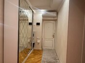 Satılır 2 otaqlı köhnə tikili 80 m², Qara Qarayev m., photo 1 from 8