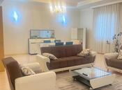 Сдаётся 4-комн. новостройка 240 м², м. Низами, photo 1 from 8