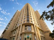 Продается 2-комн. новостройка 106 м², м. Элмляр Академиясы, photo 1 from 8