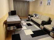Сдаётся 3-комн. вторичка 80 м², м. Нефтчиляр, photo 1 from 8