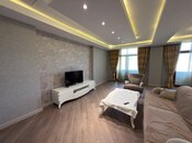 Сдаётся 3-комн. новостройка 175 м², м. Низами, photo 2 from 8