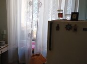 Satılır 3 otaqlı köhnə tikili 70 m², Elmlər Akademiyası m., photo 3 from 5