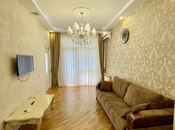 Сдаётся 2-комн. новостройка 70 м², м. Иншаатчылар, photo 6 from 8