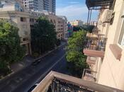 Satılır 3 otaqlı köhnə tikili 90 m², Nizami m., photo 1 from 8