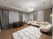 İcarəyə verilir 3 otaqlı yeni tikili 130 m², Ağ şəhər q., photo 1 from 8