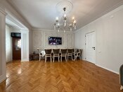 Satılır 3 otaqlı köhnə tikili 90 m², Nizami r., photo 1 from 8