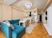 Satılır 2 otaqlı yeni tikili 71 m², Qara Qarayev m., photo 1 from 8