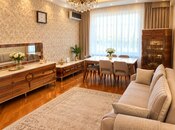 Сдаётся 3-комн. новостройка 126 м², м. Ази Асланов, photo 1 from 8