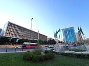 Продаётся 4-комн. вторичка 92 м², м. Низами, photo 1 from 8