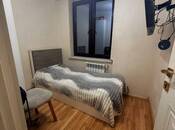 Продается 3-комн. вторичка 55 м², м. Иншаатчылар, photo 3 from 7