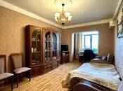 Satılır 2 otaqlı köhnə tikili 65 m², 8 Noyabr m., photo 2 from 8
