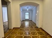 Satılır 4 otaqlı köhnə tikili 110 m², Sahil m., photo 2 from 8