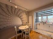 Satılır 3 otaqlı köhnə tikili 80 m², İnşaatçılar m., photo 8 from 8