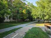 Satılır 2 otaqlı köhnə tikili 60 m², Qara Qarayev m., photo 2 from 8