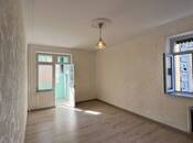 Satılır 2 otaqlı köhnə tikili 45 m², Qaraçuxur q., photo 1 from 7
