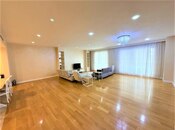 İcarəyə verilir 4 otaqlı yeni tikili 225 m², 28 May m., photo 2 from 8