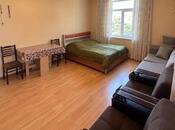 Satılır 1 otaqlı köhnə tikili 40 m², Qara Qarayev m., photo 1 from 8