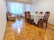 Satılır 3 otaqlı köhnə tikili 100 m², İnşaatçılar m., photo 2 from 8