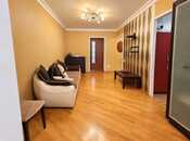Продается 3-комн. вторичка 70 м², м. Нефтчиляр, photo 2 from 8