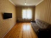Satılır 2 otaqlı köhnə tikili 60 m², İnşaatçılar m., photo 1 from 8