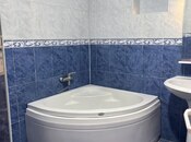 Продаётся 2-комн. вторичка 40 м², м. Элмляр Академиясы, photo 5 from 8